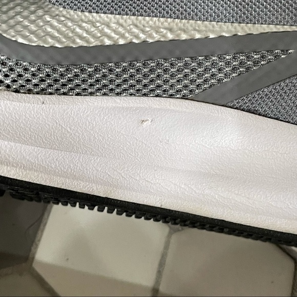 Nike Downshifter 9 Gray Running Sneakers Women’s Size 7.5 AQ7481-001 - Picture 10 of 13